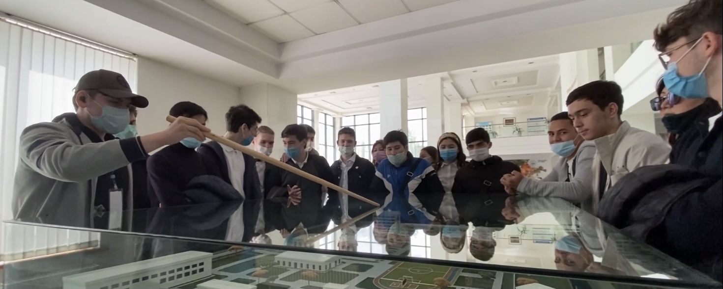 You are currently viewing Turin Polytechnic University in Tashkent was visited by the graduate pupils of Presidential School and “Sehriyo” School.